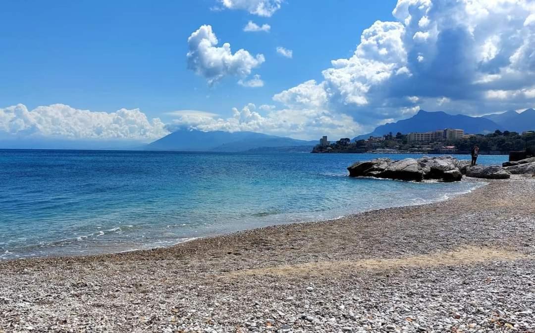La Casetta Di Marianne Santa Flavia Esterno foto
