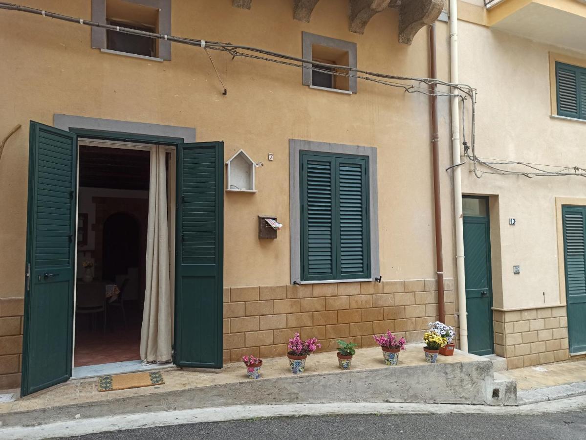 La Casetta Di Marianne Santa Flavia Esterno foto