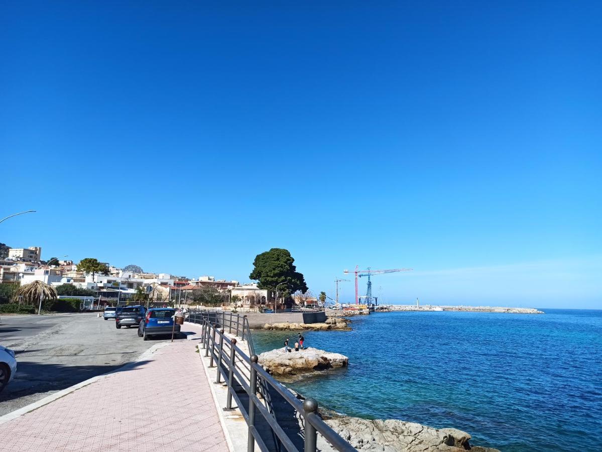 La Casetta Di Marianne Santa Flavia Esterno foto